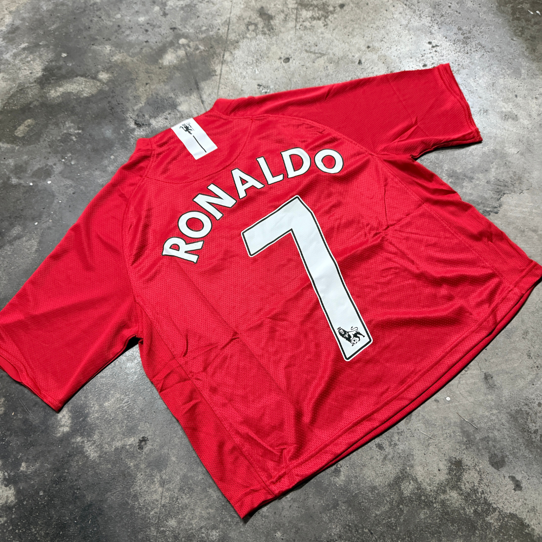 MANCHESTER RED BOXY FIT