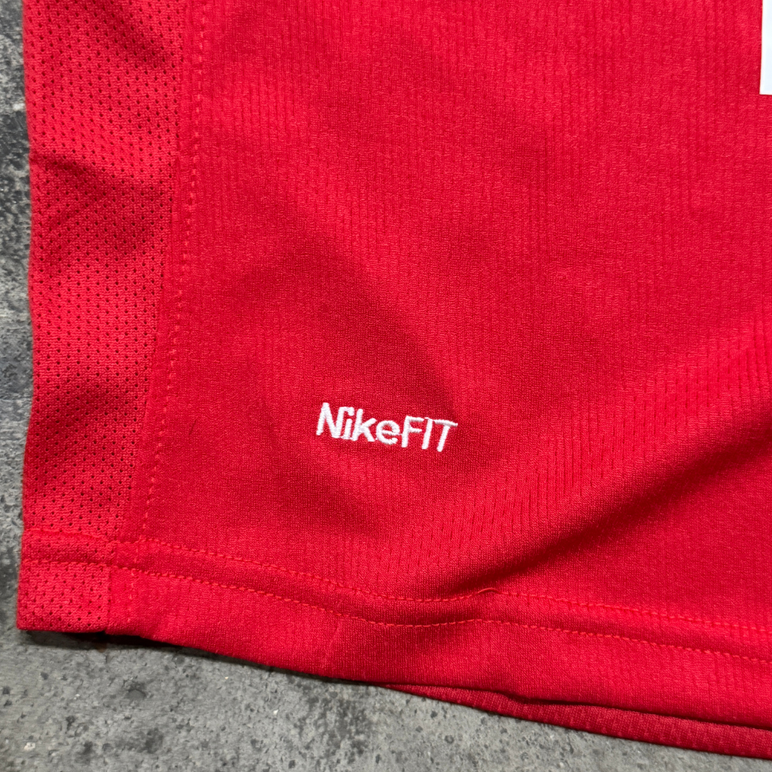 MANCHESTER RED BOXY FIT