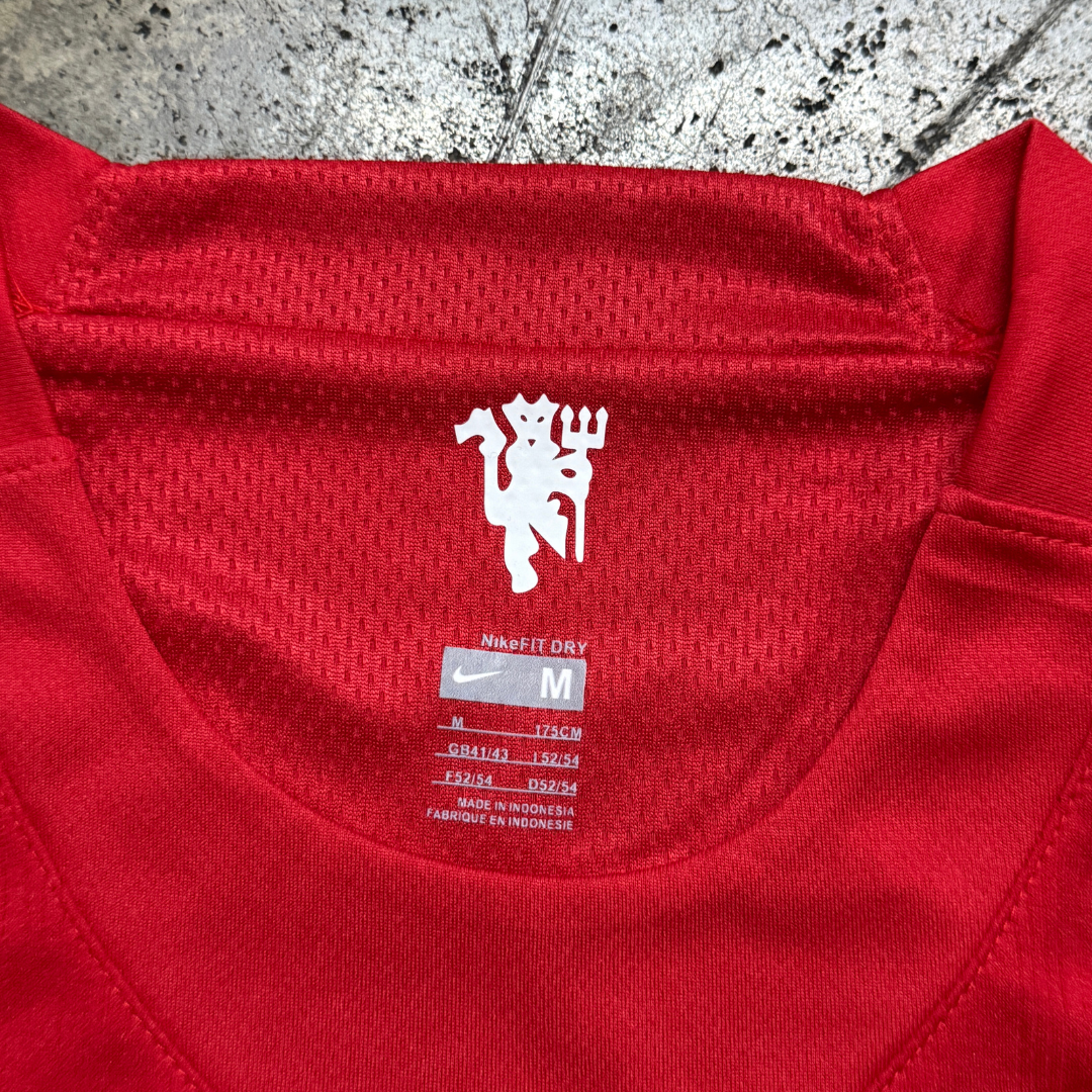 MANCHESTER RED BOXY FIT